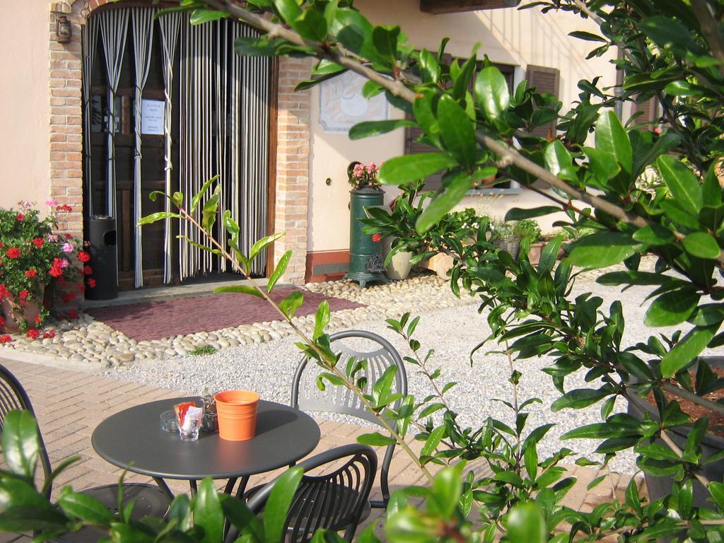 Il Borgo B&B Castellinaldo Exterior foto